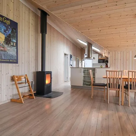 Pet Friendly In With Kitchen Holiday home Ebeltoft