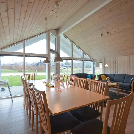 Stunning In With Sauna Feriehus *